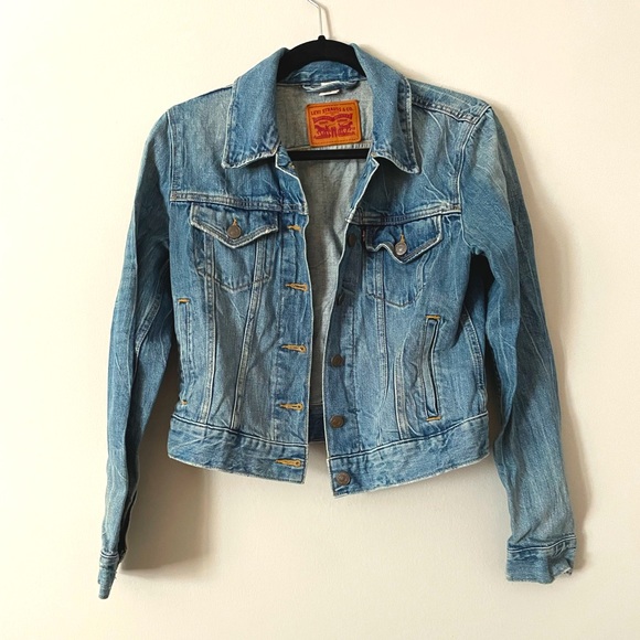 Levi’s Jean Jacket - Picture 1 of 2